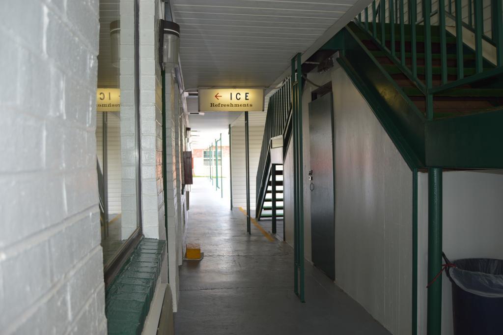 Travel Inn Weatherford Exterior photo